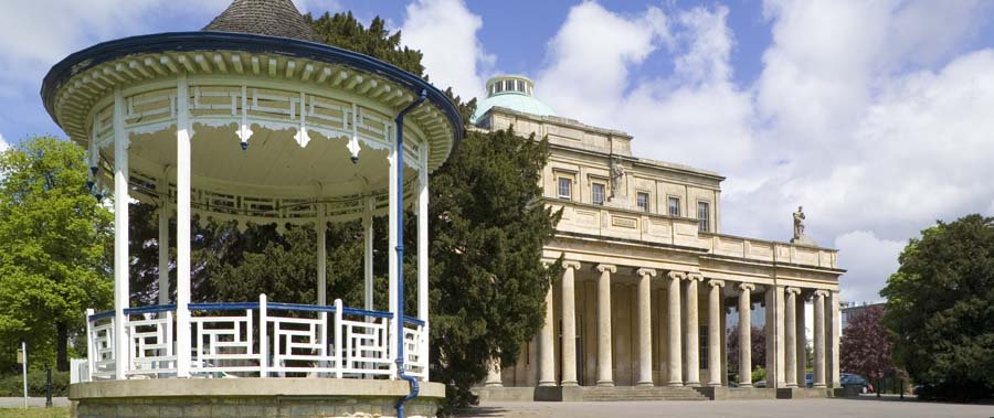 Pittville Pump Rooms and Park make a romantic place to propose