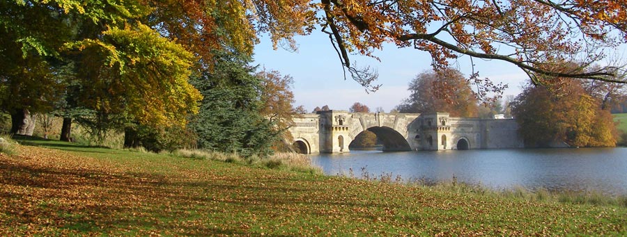 Blenheim Palace in Autumn - photo by Peter Young