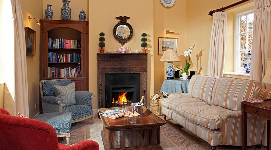 A living room at Bruern Country Cottages