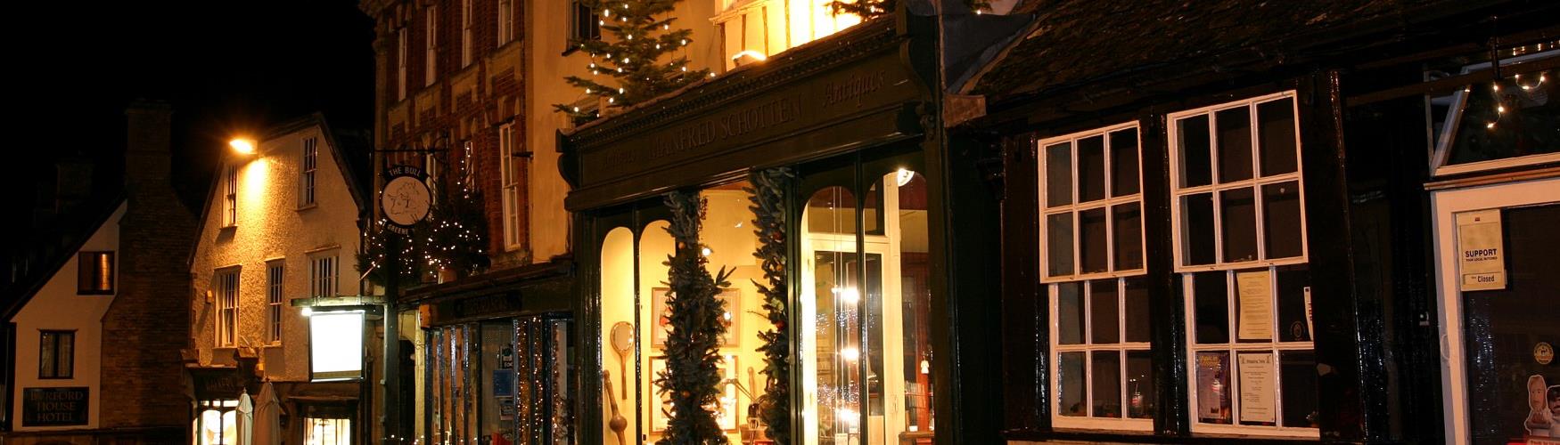 Burford shops decorated for Christmas